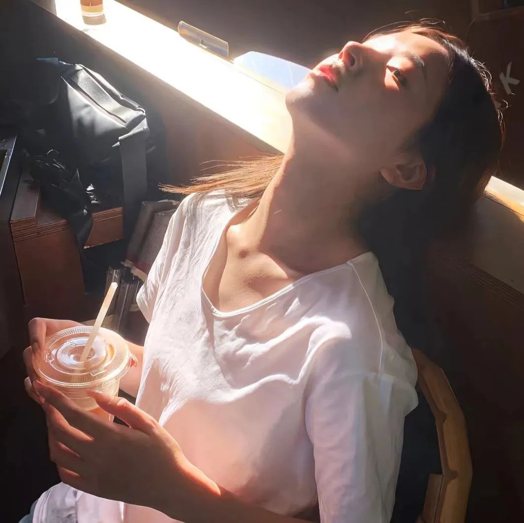 人妖打排球2